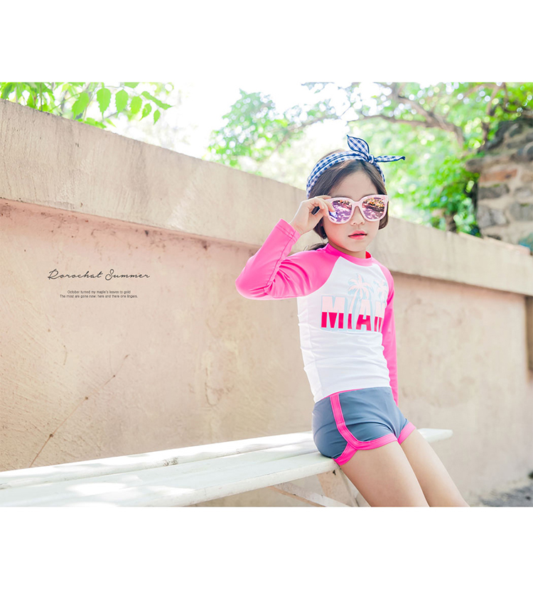 Đồ bơi, bé trai và bé gái, màu xanh và hồng, áo tắm hai mảnh, áo thun dài tay, boyshort đồ bơi trẻ em