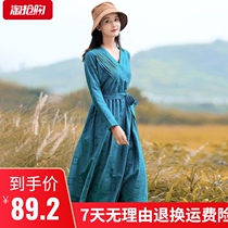 Ethnic dress female plain order 2020 new high-end French vintage V-neck long sleeve belly slim A skirt