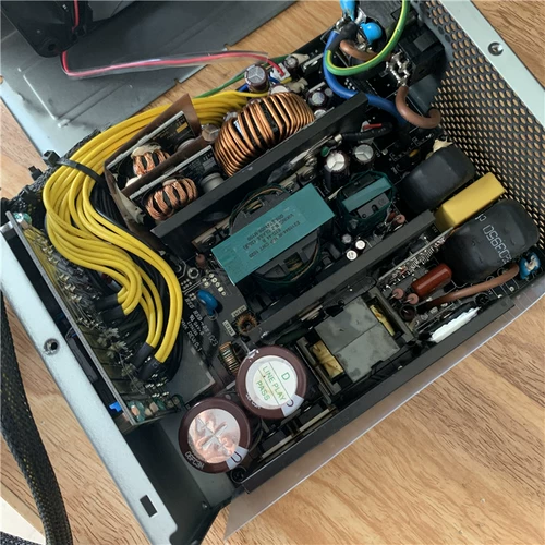 Corsair Pirate Boat HX750W Двойной дорожный процессор с рейтингом 750 Вт Золотая медали Полумод Платформа ПК ПК.