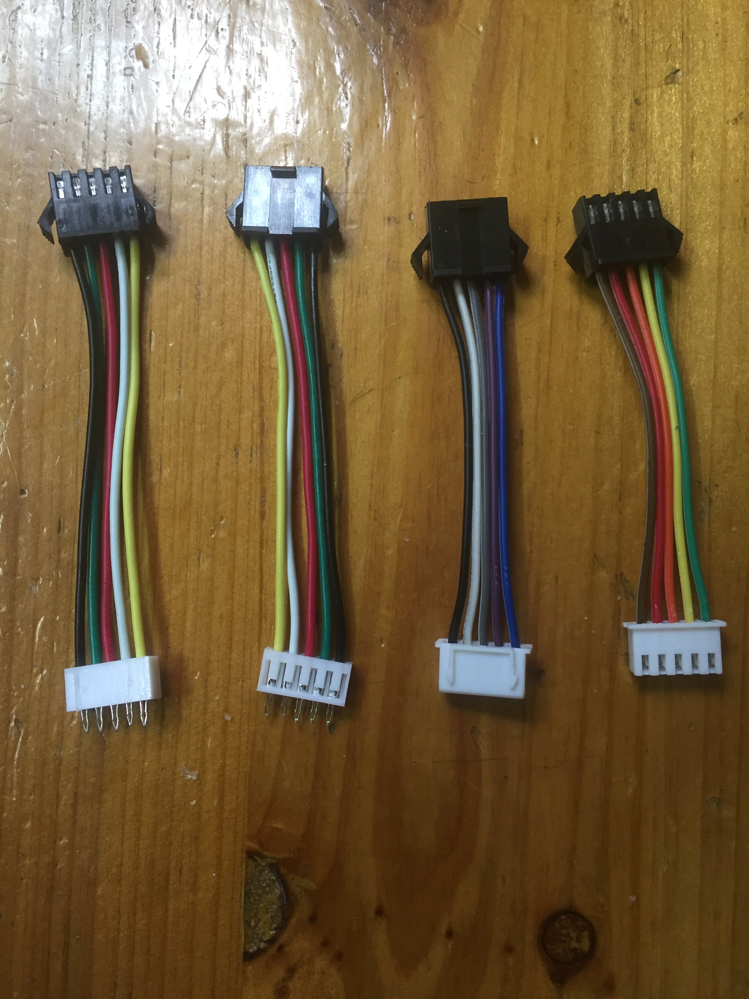 The four-color lamp connection line (used for the connection between the fine silver leaf tiger king and the four-color lamp pole) has a large quantity of preferential treatment.