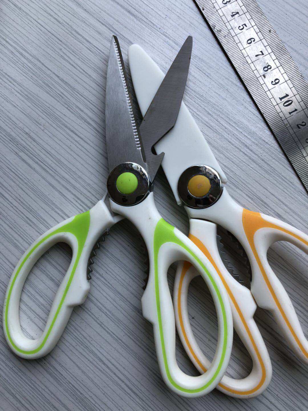 주식은 주로 가위와 함께 사용됩니다