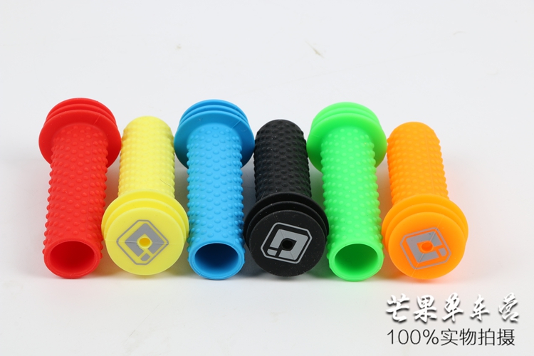 xe thăng bằng cho bé 18 tháng Mỹ ODI Silicone Xử lý Dép Dép Tay cầm Cân bằng Xe Silicone Tay cầm Găng tay Chống trượt - Smart Scooter xe thăng bằng kenary