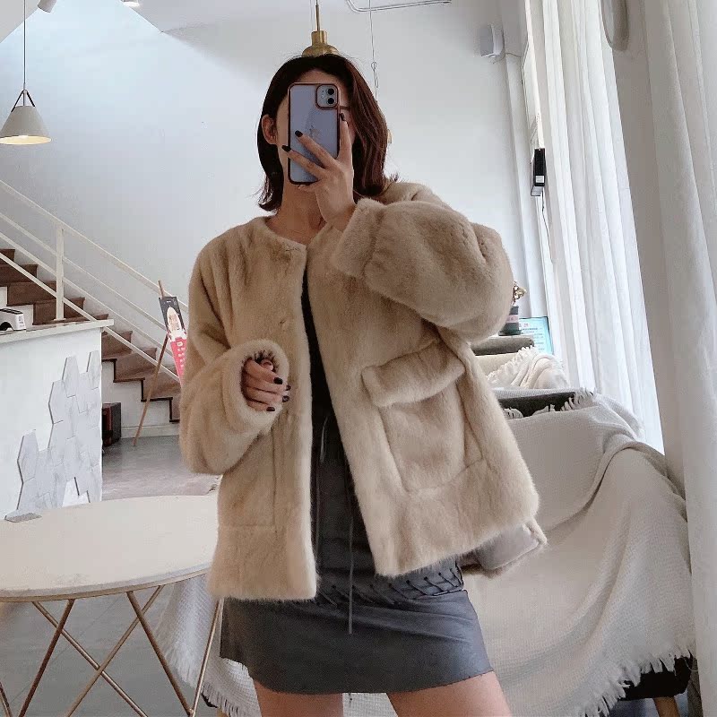 2020 new imported whole leather mink short round neck casual women's Haining fur coat autumn and winter warm mink