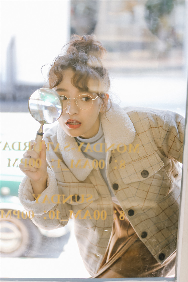 Mùa đông có hương vị Hồng Kông mới lông cừu cổ áo retro kẻ sọc ngắn áo len nữ dày áo khoác học sinh lỏng lẻo áo parka nữ