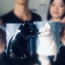  Japanese hand-painted black and white couple cat cup cartoon ceramic mug Kissing cat kissing water cup
