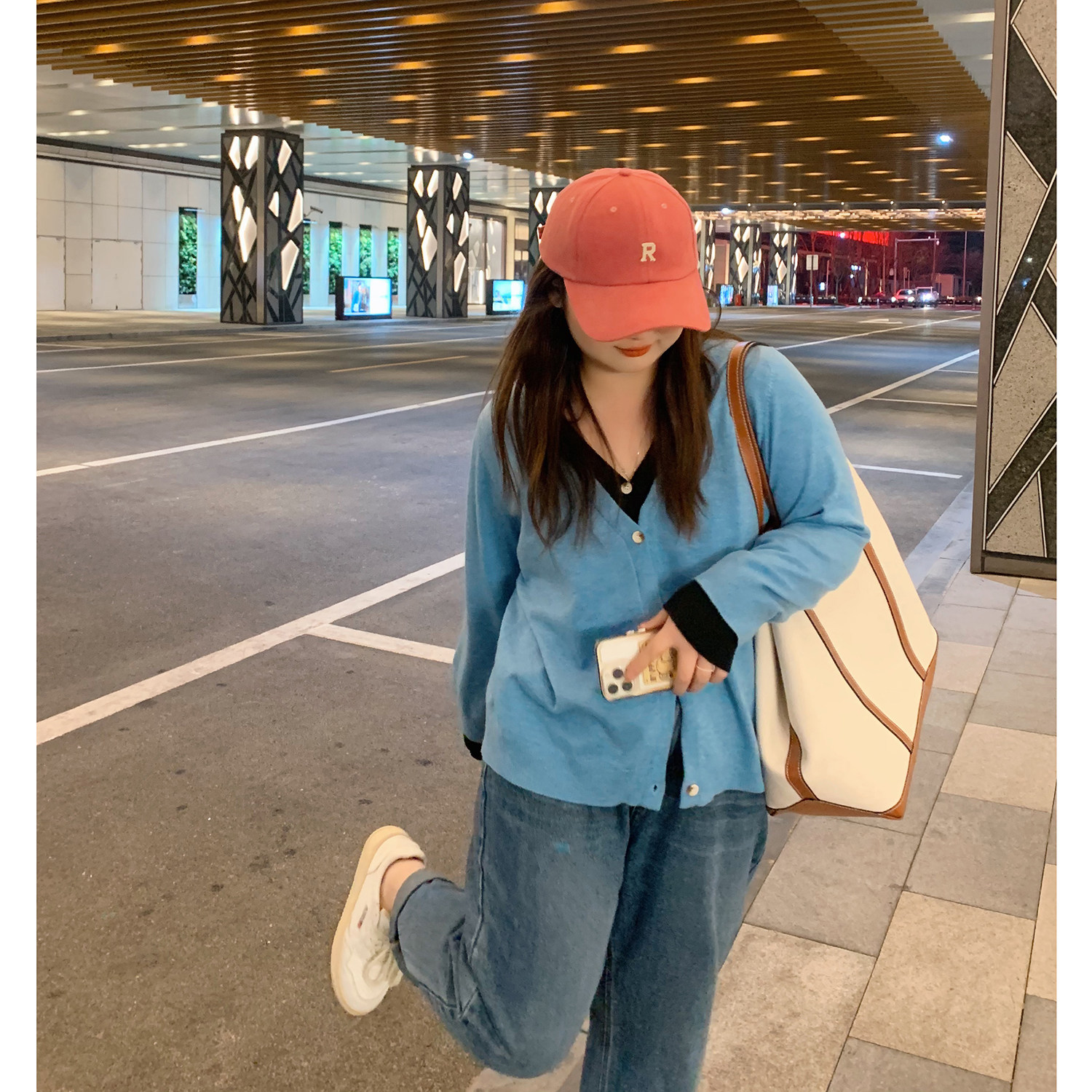 ALIN Custom large size size Fat mm loose knit cardiovert lap wearing 200 catty spring V collar fake two-piece weasel-shirt woman