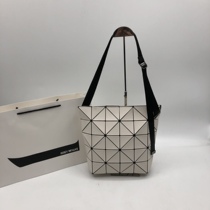 Sanjia lifetime bag 2021 New Bucket Bag Geometric shoulder oblique cross small round bag summer diamond mini bag women