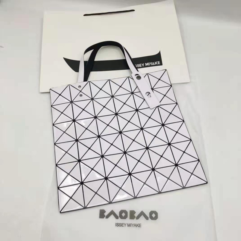 Japan Issey Miyake bag 2021 new female summer shoulder bag liu ge 6 lattice geometric laser Diamond Hand bag