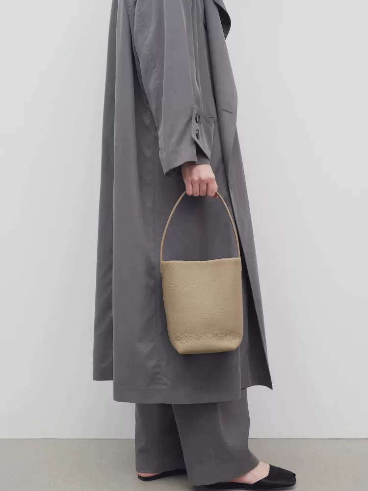 Покупатель из Японии берет строку 25SS W1314L129 S маленький N/S Park Tote сумка