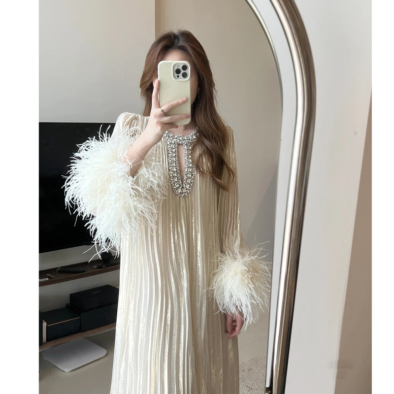 Maternity Wear 2025 Autumn New Style Light Luxury French Heavy-Duty Rhinestone Round Neck Ostrich Feather Long-Sleeve Pleated Formal Dress Maternity Wear 2025 Autumn New Style Light Luxury French Heavy-Duty Rhinestone Round Neck Ostrich Feather Long-Sleeve Pleated Formal Dress