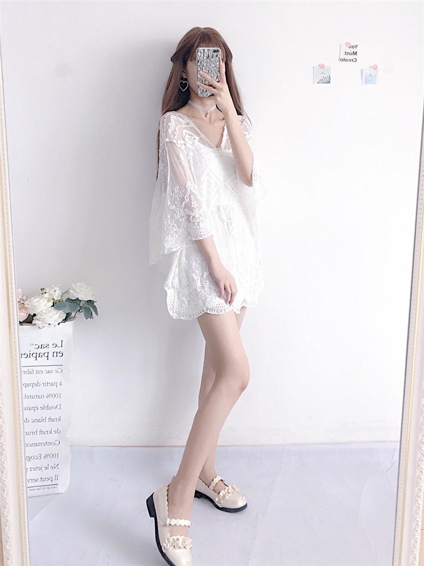Mùa hè mới 2018 của phụ nữ phiên bản Hàn Quốc của áo voan thêu ren voan ren tay áo cánh dơi áo ký giả nữ