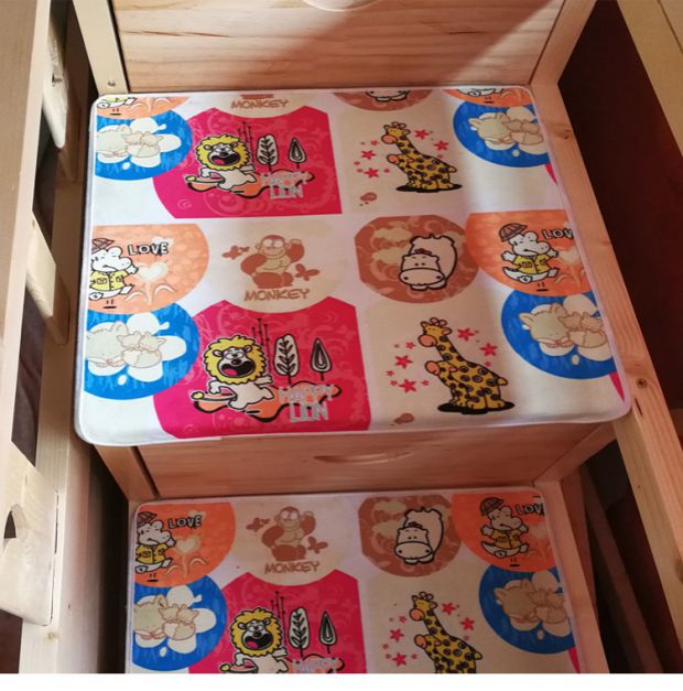 Giường trẻ em thảm cầu thang Thảm hoạt hình dễ thương Nệm hai lớp Chăn trải giường Khăn trải giường Tùy chỉnh thảm thảm đồ chơi cho bé