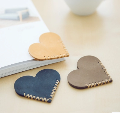 Zhejiang (Yongshun) laser knife mold custom bookmark leather knife mold custom leather cowhide knife mold board