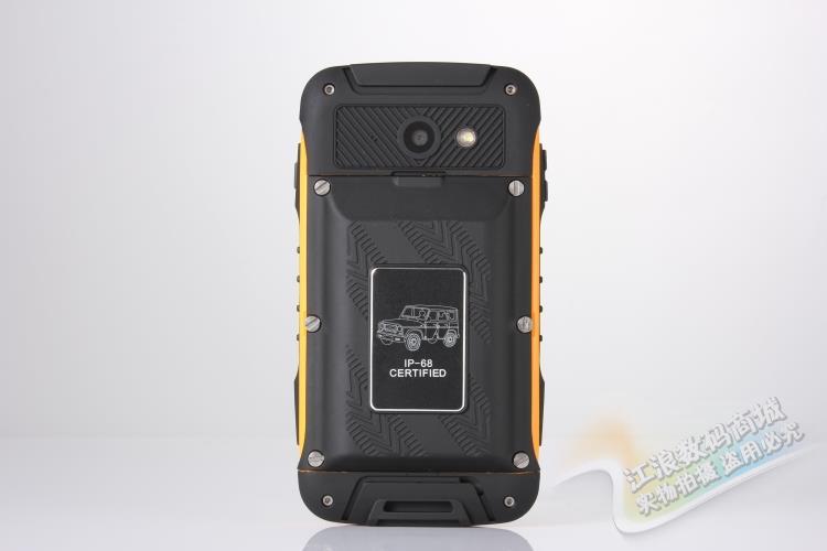 Điện thoại Supper Jeep F605 chống nước android 4. 4