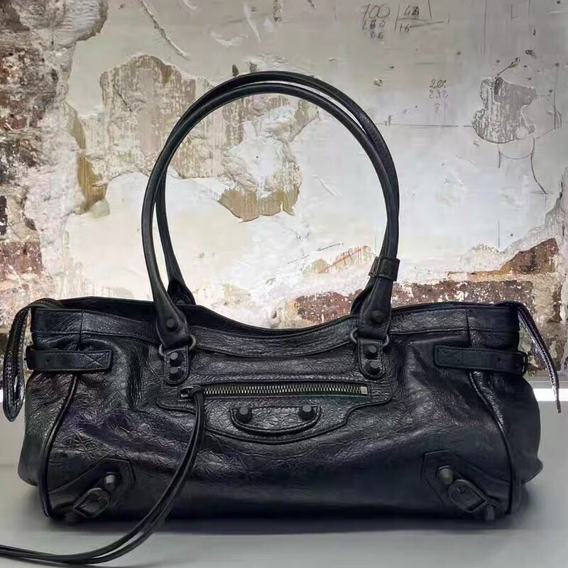 2026 New Trendy Influencer Picks Versatile Horizontal Dark Motorcycle Bag Niche Design Handbag Shoulder Bag Trendy