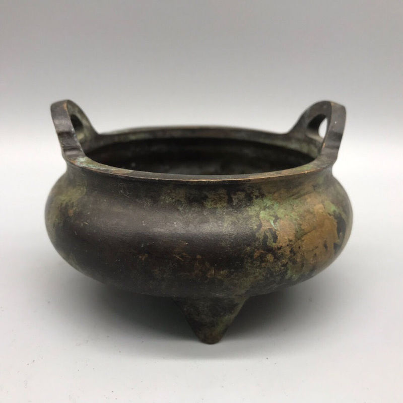Antique Copperware Copper Stove Old-Fashioned Xuande Stove Hand-Made Old Leather Shell Slurry Small Punching Three-Legged Copper Incense Stove Collection