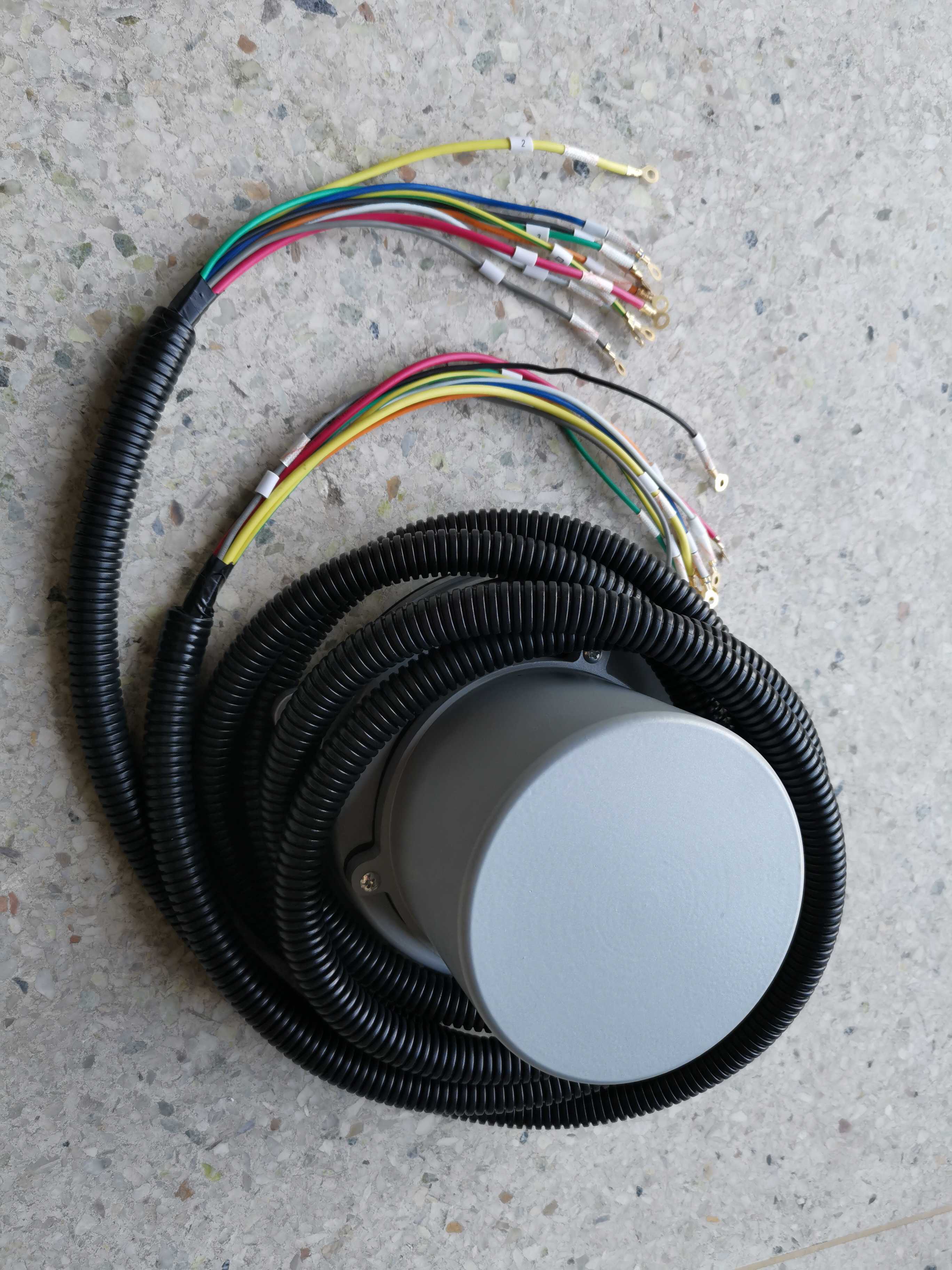 Xu work crane accessories with car suspension special 9 root wire conductive ring electric brush power switch quality 8 ton 6 3 ton 5 ton