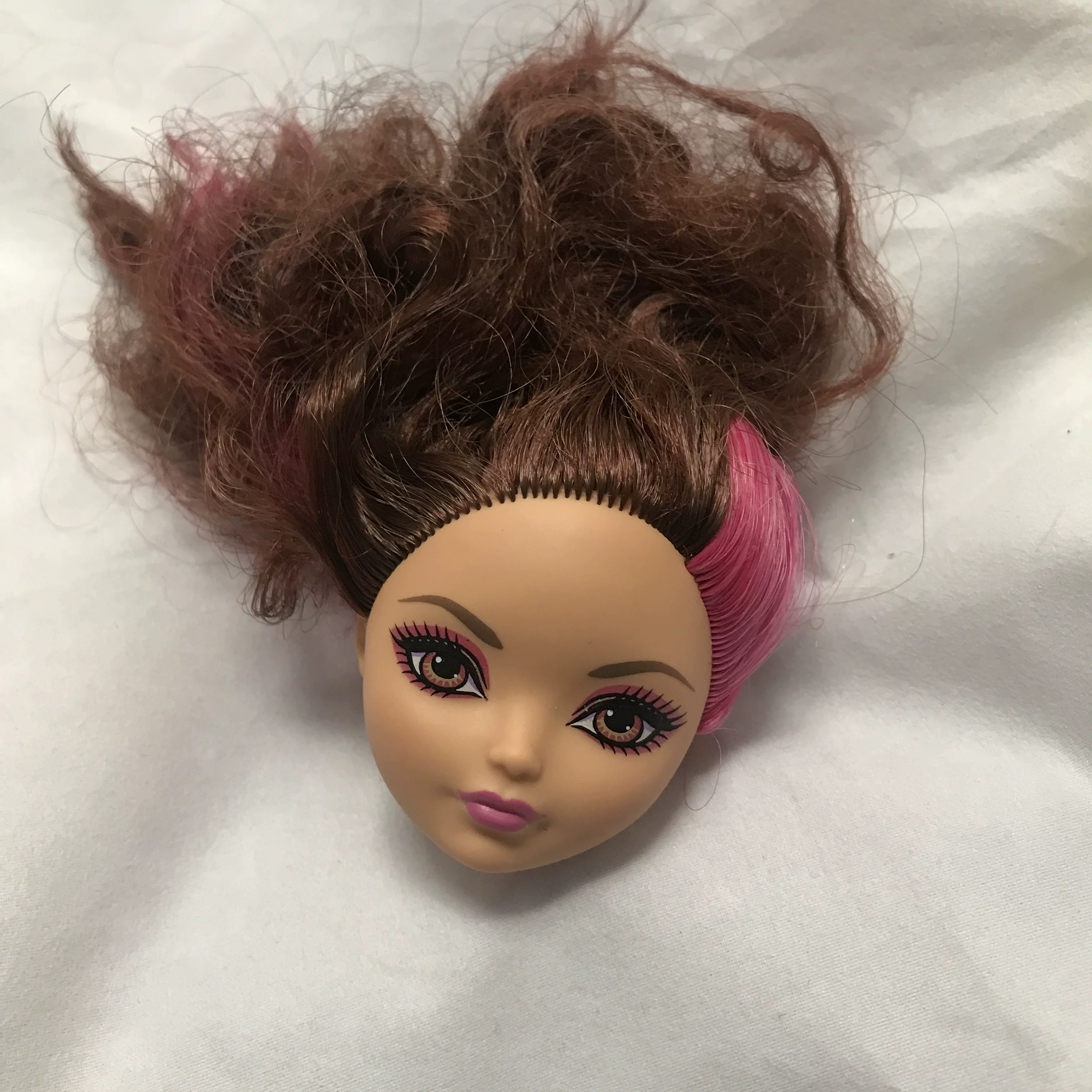 Натуральная крупнооптовая Гонконг Monster High школьная сказка эльф высшая школа голова младенца с макияжем голова младенца с множеством стилей постоянно обновляется