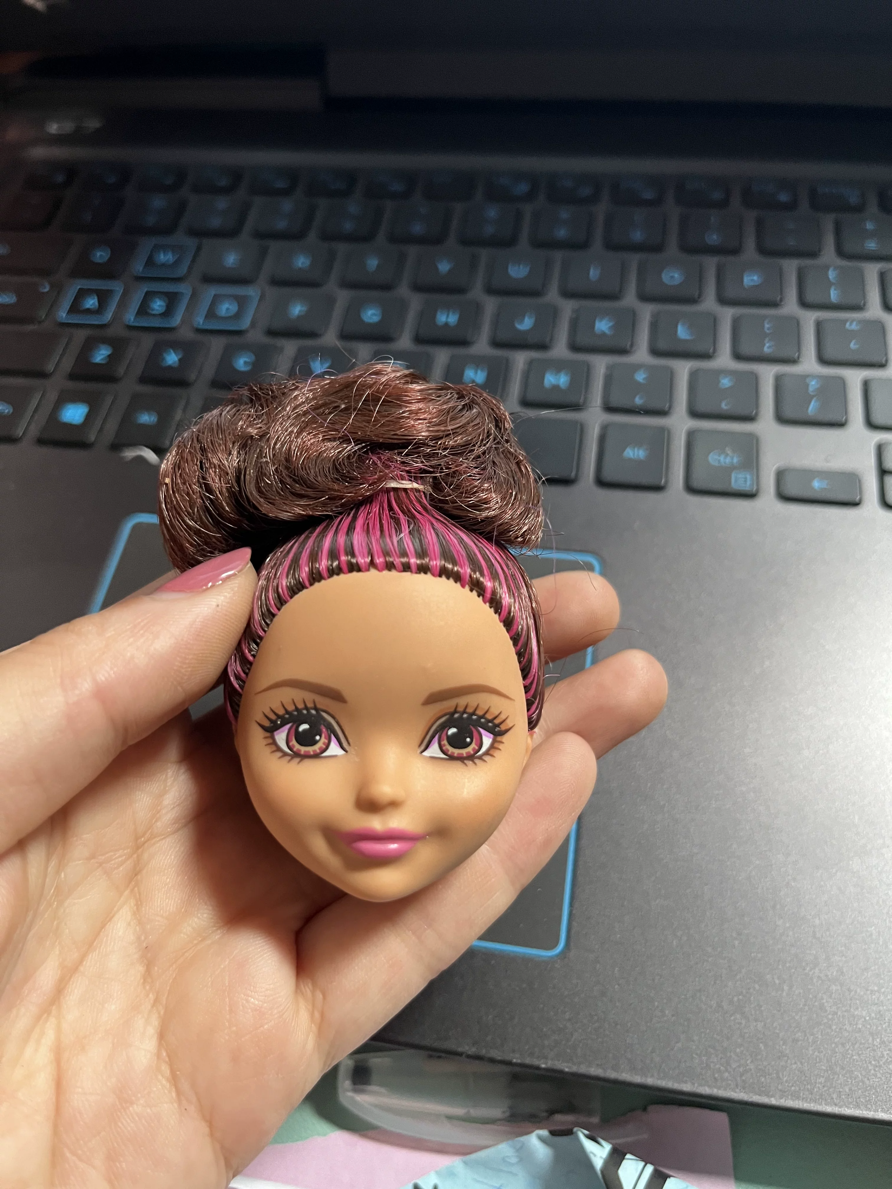 Натуральная крупнооптовая Гонконг Monster High школьная сказка эльф высшая школа голова младенца с макияжем голова младенца с множеством стилей постоянно обновляется