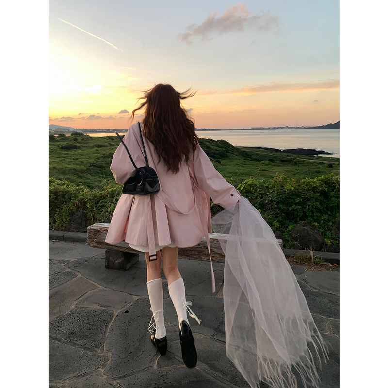 Even Yiwen【Vacation in Jeju Island】Traditional Korean-Style Stand-Up Collar Ribbon Short Trench Coat with a High-End, Elegant, and Waist-Cinching Design