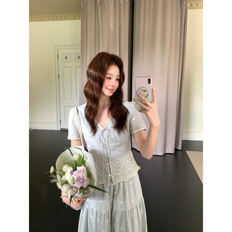 Even Yiwen【Southern French Midsummer Night】Korean-Style High-End Top and Skirt Two-Piece Set, French Retro Embroidery Suit Even Yiwen【Southern French Midsummer Night】Korean-Style High-End Top and Skirt Two-Piece Set, French Retro Embroidery Suit