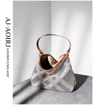 (British small AJ AOIRJ) leather tote bag large capacity shoulder canvas bag womens 13 inch diagonal cross computer bag