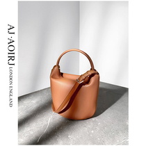 (British AJ AOIRJ) niche leather tote bag early autumn premium sense bucket bag one-shoulder diagonal cross womens bag