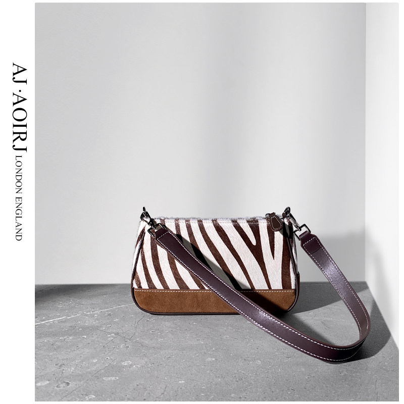 AJ AOIRJ - Sense Sense Leather Frost Small Bag Ancient Colored Horse Bag Underarmpit Bag