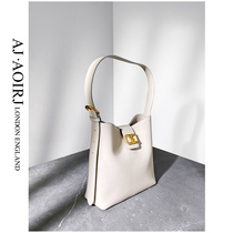 (British small AJ AOIRJ) leather bucket bag womens 2022 new one-shoulder cross-body large capacity bag commuting