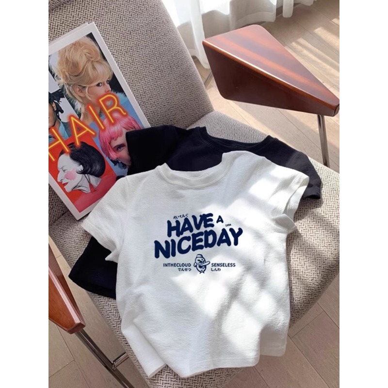 2026 Early Spring New White Short-Sleeved T-Shirt for Women, Summer Regular Shoulder ins Unique Design Niche Top