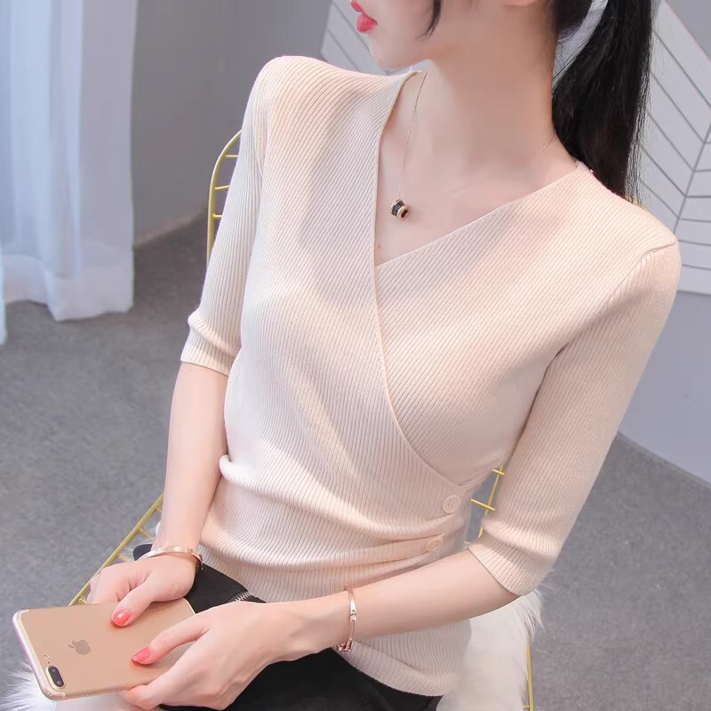 Irregular Cross V-Neck Five-Quarter Sleeve T-Shirt for Women 2026 Summer New Unique and Chic Short-Sleeved Knit Top