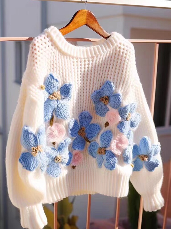 Early Spring Gentle and Soft Loose Lazy Style Top Base Shirt, Cute and Youthful Blue Floral Knitted Sweater for Women