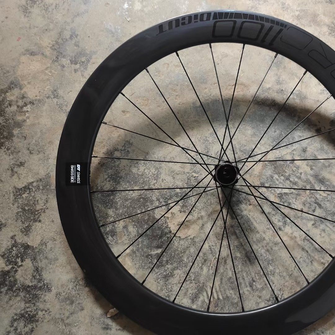 Carbon Fiber Road WheelsetZIPP WheelsetCarbon Fiber Wheelset