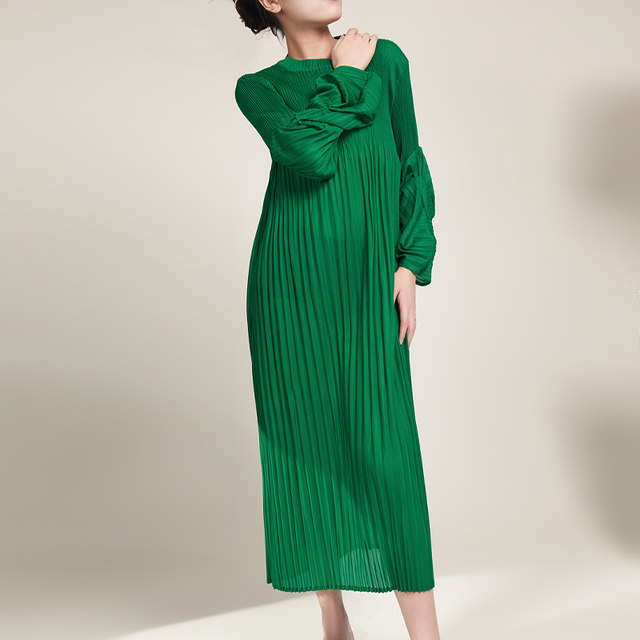 Miyake pleated dress women's autumn 2022 puff sleeve long skirt loose plus size women's dress showing temperament skirt