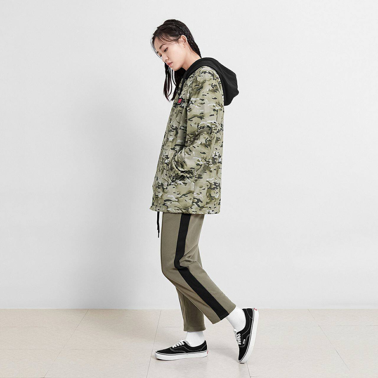 Vans範斯女子夾克work Weird新款運動休閒迷彩jacket官方正品