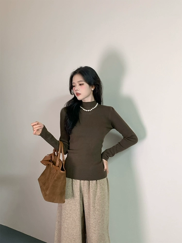 三个裁缝 Цветной эластичный трикотажный осенний свитер, высокий воротник