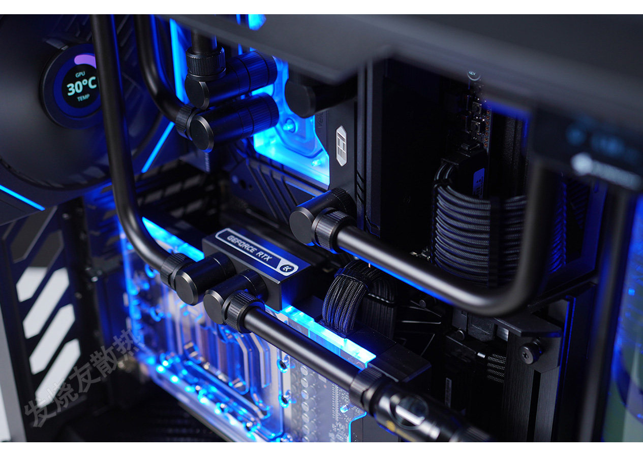 Шасси питания вентилятор комплект поставки  发烧友水冷|rog创世神701机箱 金属硬管ek水冷方案 cpu显卡散热 Ekwb
