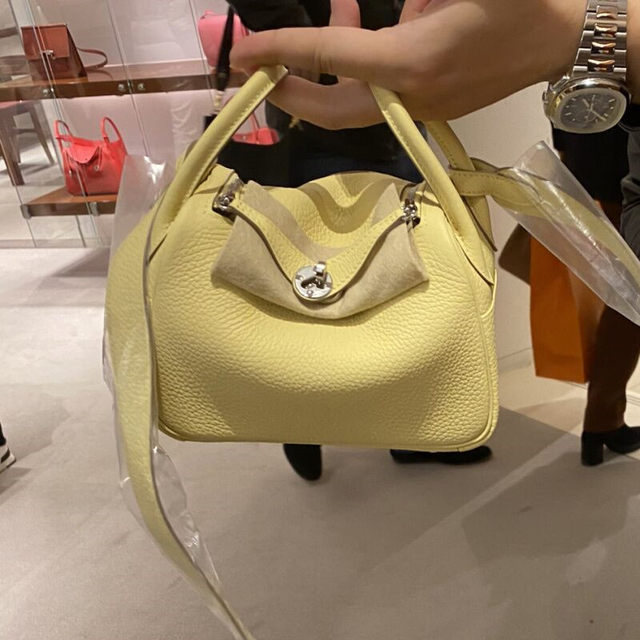 Chick Yellow 2024 Spring and Summer New Trendy Crossbody Bag Women's Mini Lindy Bag Portable Genuine Leather Women's Bag Shoulder Medicine Bag