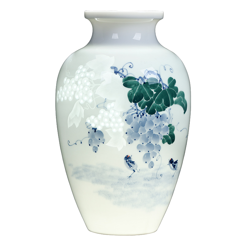 Jingdezhen ceramics famous hand - made thin foetus vases, flower arranging new Chinese wine porch sitting room adornment is placed