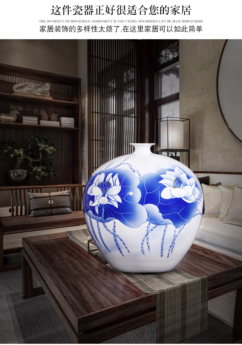 Jingdezhen porcelain ceramics famous master Wu Wenhan hand - made blooming flowers vase sitting room home furnishing articles