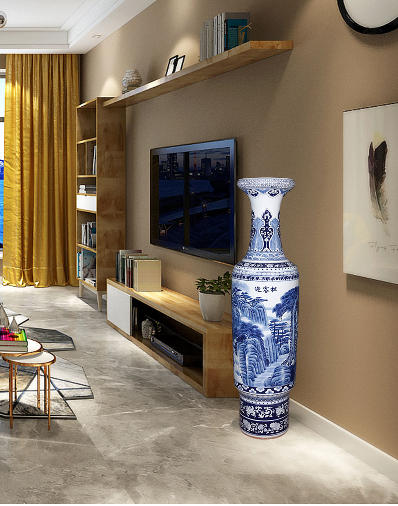 Jingdezhen ceramics hand - made guest - the greeting pine landscape painting of large blue and white porcelain vase villa hotel opening gifts