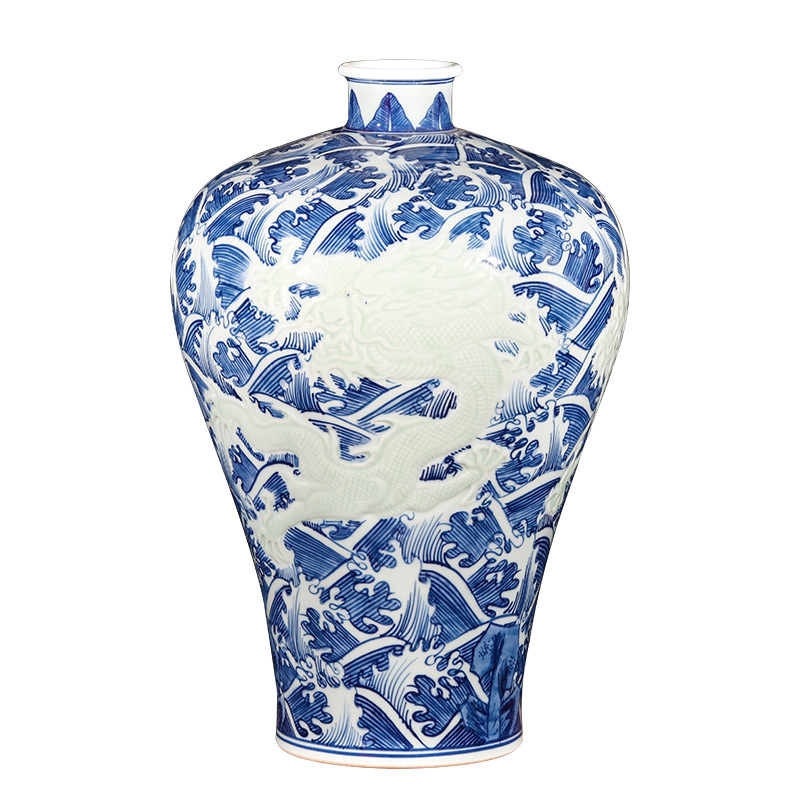 Jingdezhen ceramics imitation yongzheng hand carved dragon antique Chinese blue and white porcelain vase sitting room ark, furnishing articles