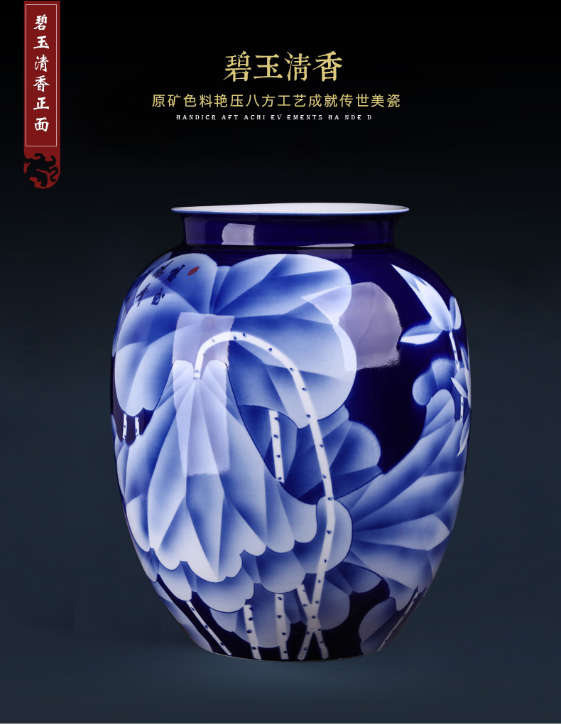 Jingdezhen ceramics famous hand - made furnishing articles sitting room blue and white porcelain vase flower arranging antique Chinese style household ornaments