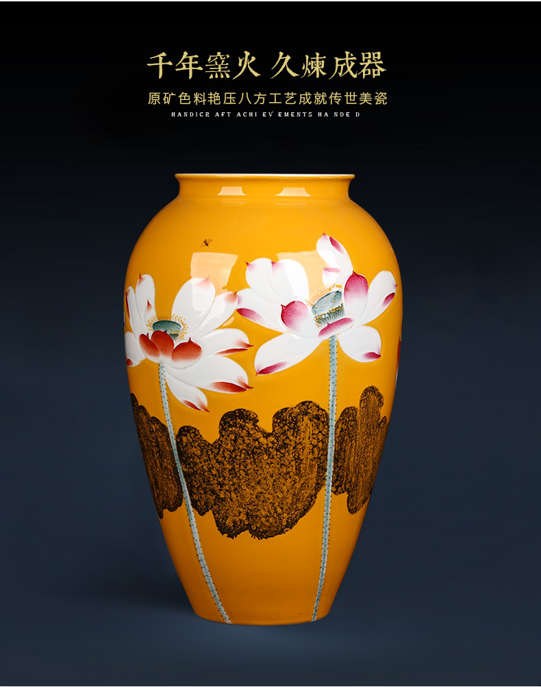 Jingdezhen ceramic masters hand carved antique Chinese porcelain vase sitting room place flower arrangement home decoration