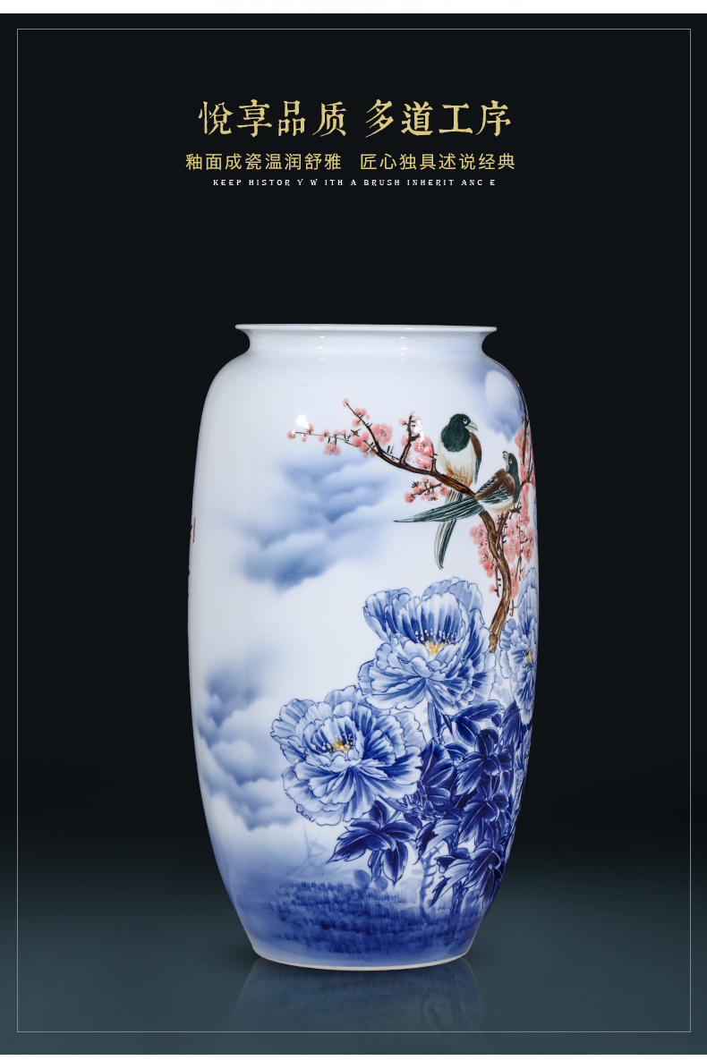 Jingdezhen ceramics famous beaming antique Chinese blue and white porcelain vase hand - made sitting room office furnishing articles