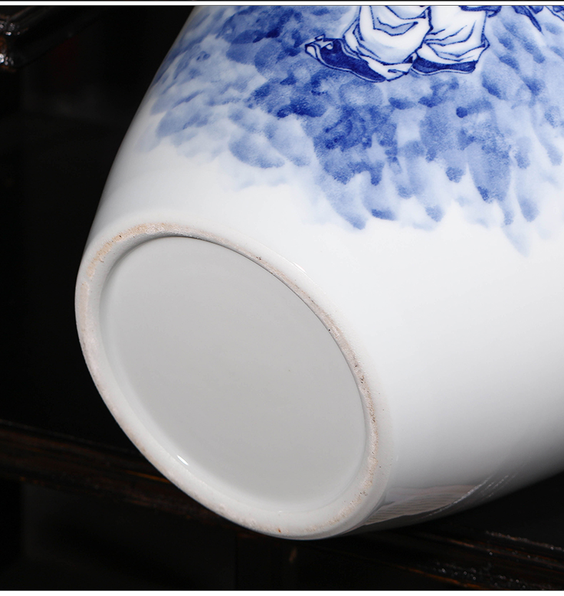 The Master of jingdezhen ceramics hand - made of blue and white porcelain vases, sitting room of the new Chinese style household decorations furnishing articles gifts