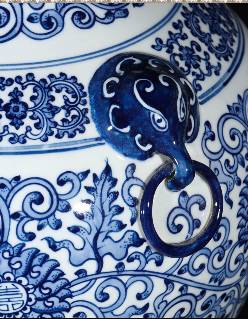 Jingdezhen ceramics by hand antique Chinese blue and white porcelain vases, flower arrangement and classic porch decoration furnishing articles