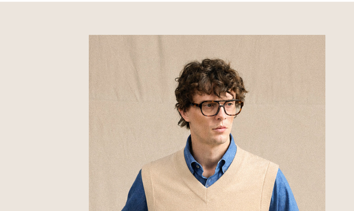 CULTUM V-Neck Knit Sweater Vest