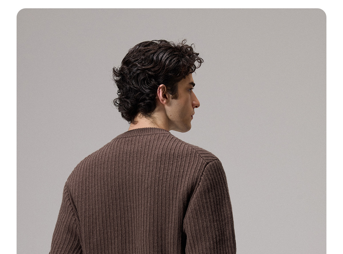 CULTUM 600g Chunky Knit Crewneck Sweater