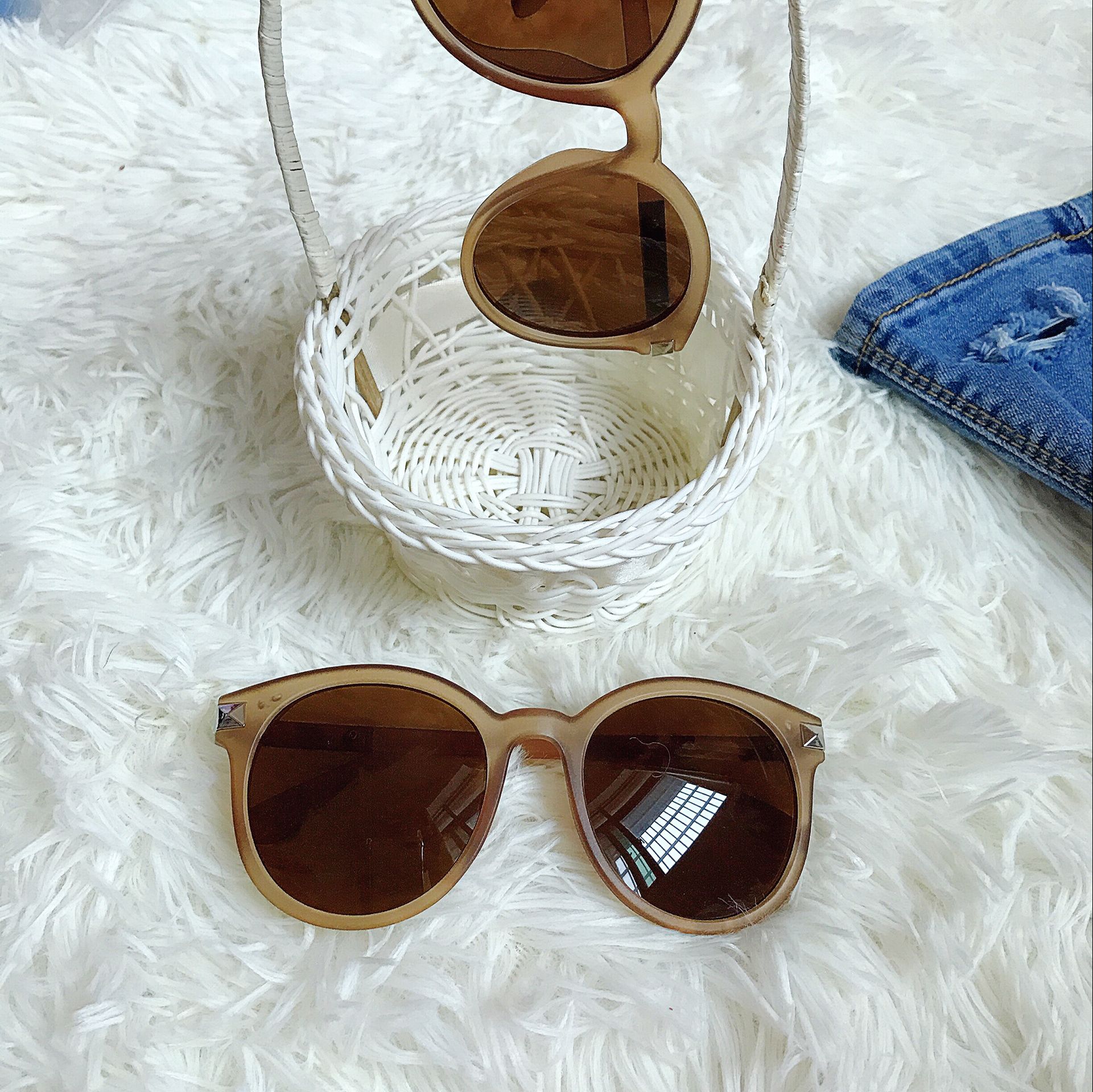 Ulzzang thời trang Hàn Quốc khung tròn frosted brown sunglasses new cao cấp kết cấu sunglasses nữ kính mát retro